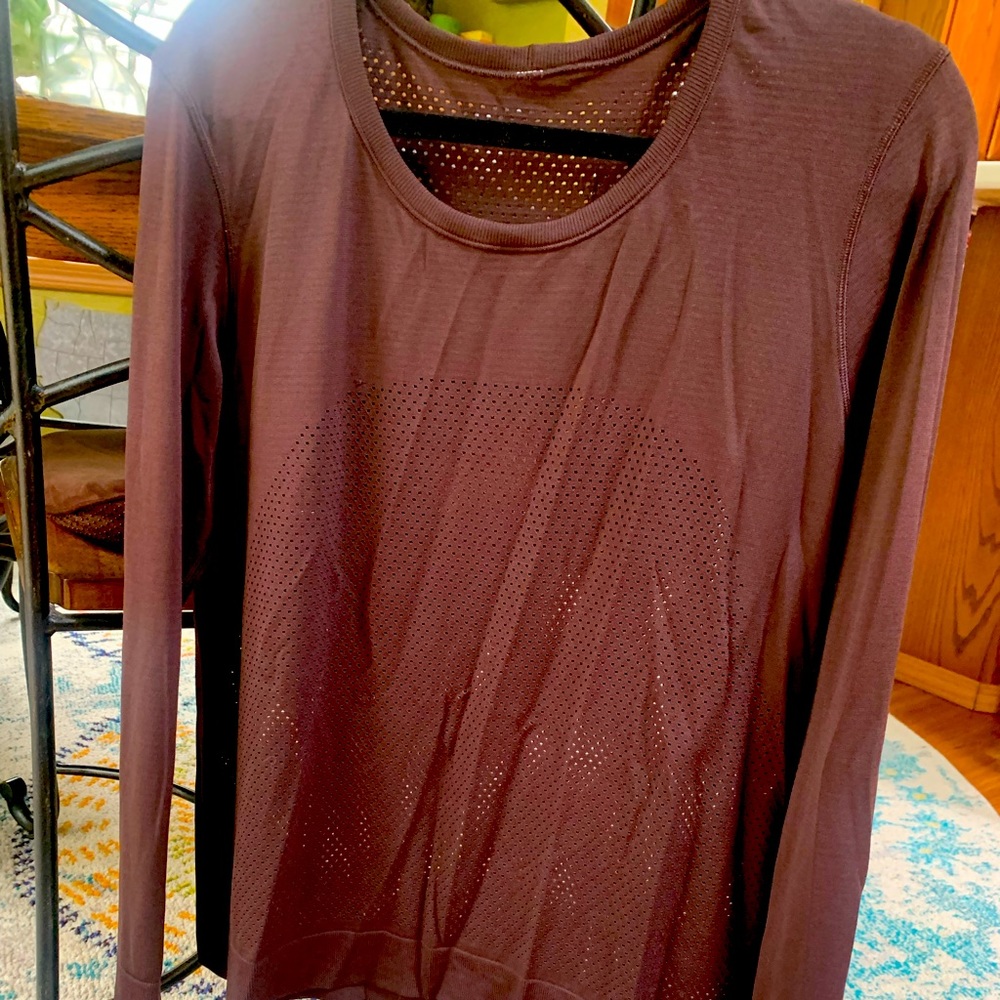 Lululemon relaxed fit running shirt
